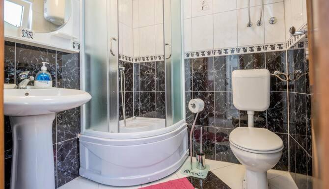 Majka Apartments Kotor Zewnętrze zdjęcie